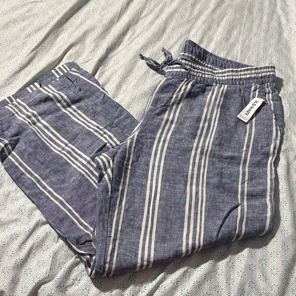 Old Navy Blue Striped Ankle Pants